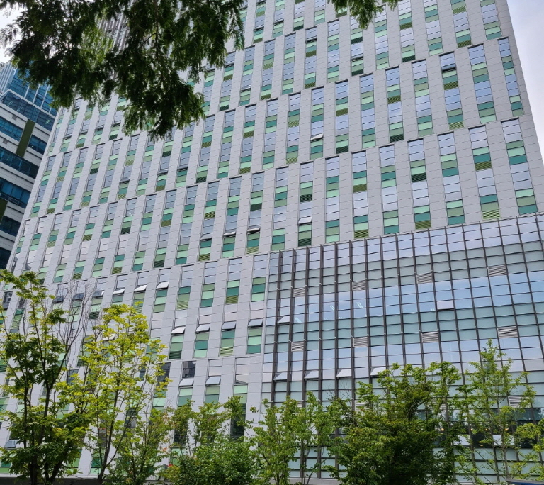 오픈마루 사무실 소재 - 서울숲M타워 전경